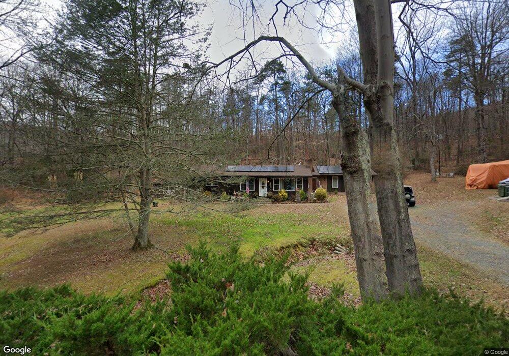 525 Scrabble Rd, Castleton, VA 22716 - photo 1