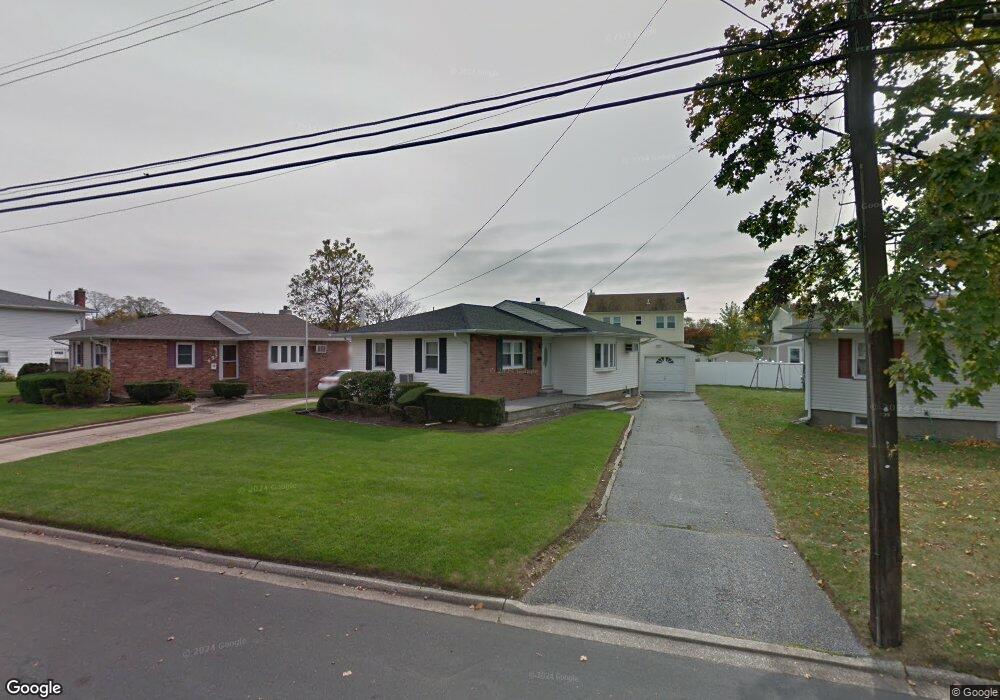 429 7th St, West Babylon, NY 11704 - photo 1