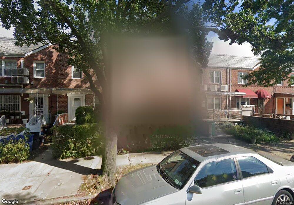 7529 167th St, Fresh Meadows, NY 11366 - photo 1