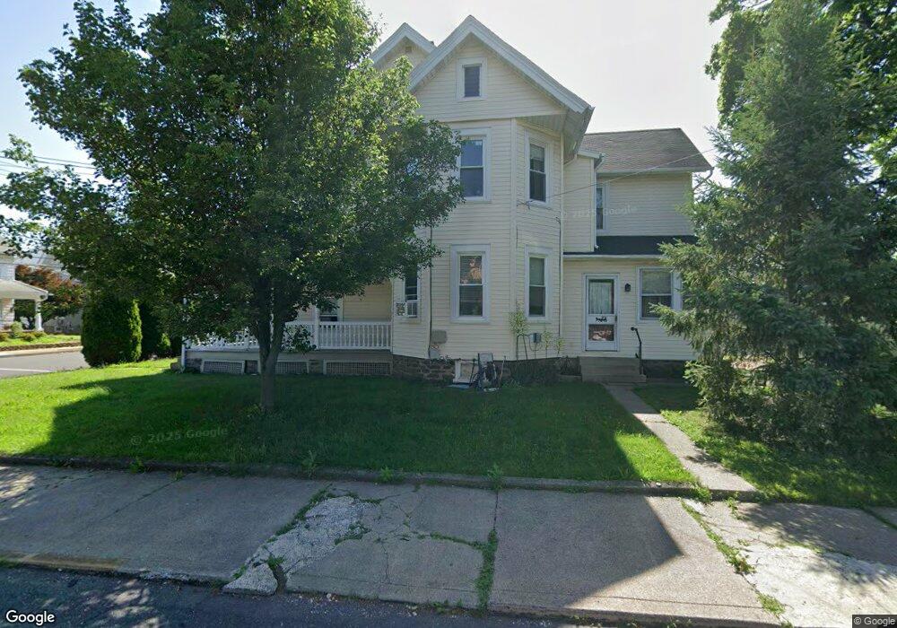 524 Juniper St, Quakertown, PA 18951 - photo 1