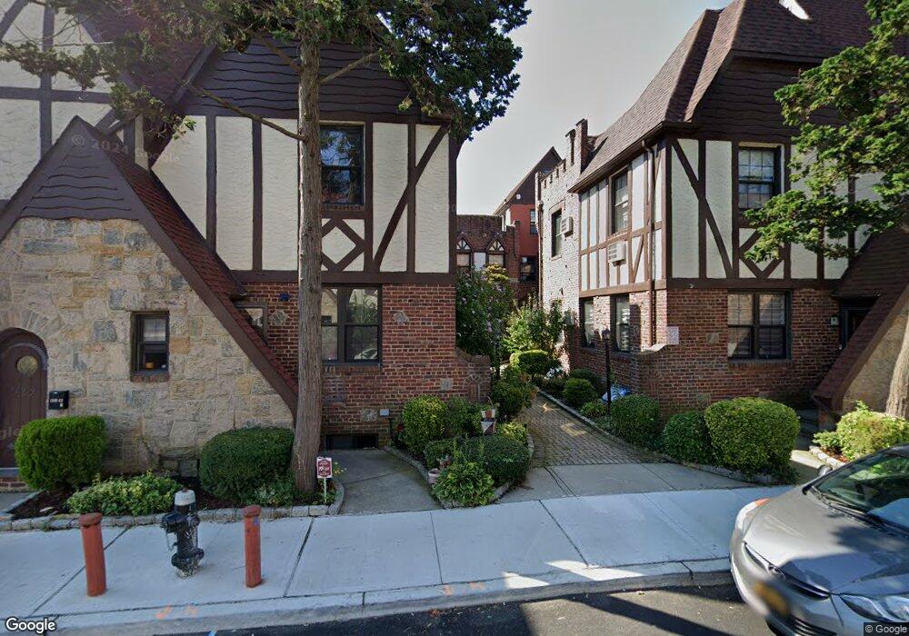 18930 37th Ave unit 16, Flushing, NY 11358 - photo 1