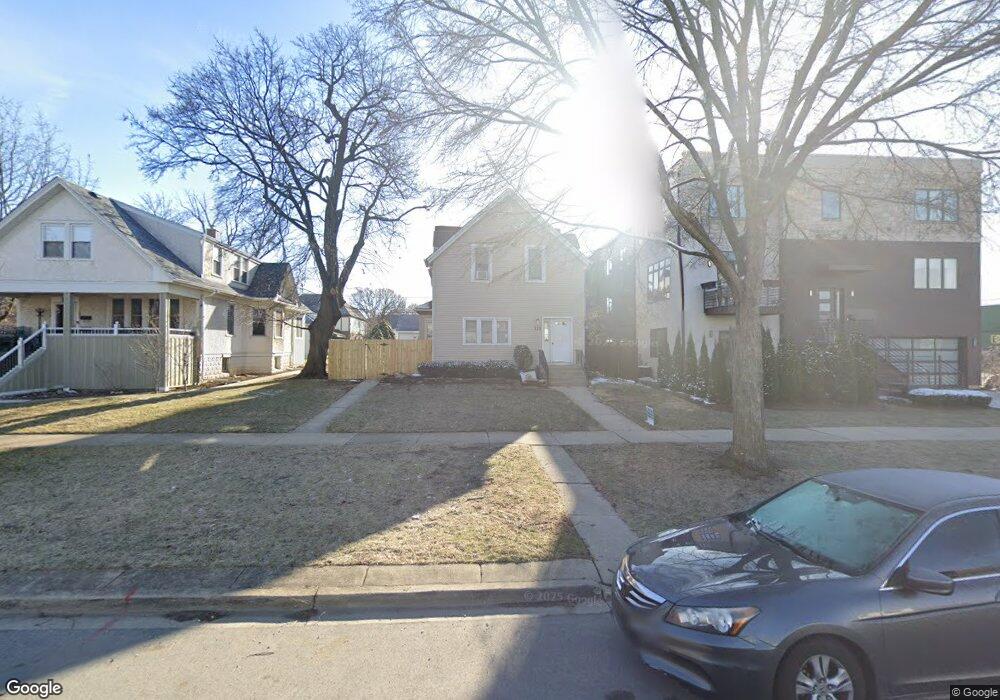 111 N Evergreen Ave, Elmhurst, IL 60126 - photo 1