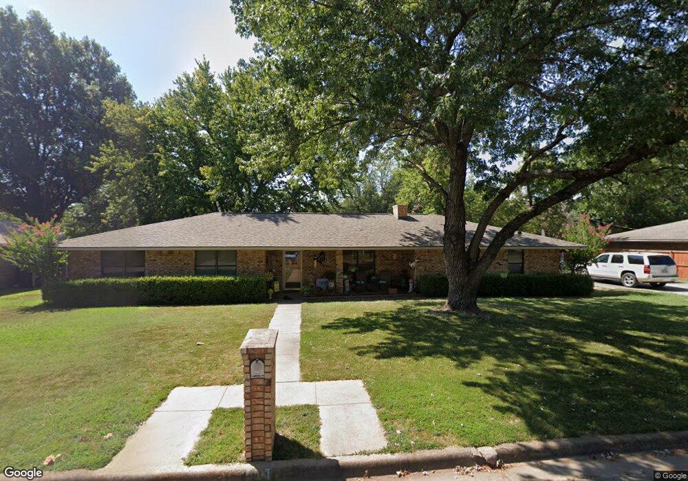 501 Mockingbird St, Bonham, TX 75418 - photo 1