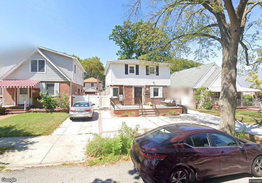 7646 172nd St, Fresh Meadows, NY 11366 - photo 1