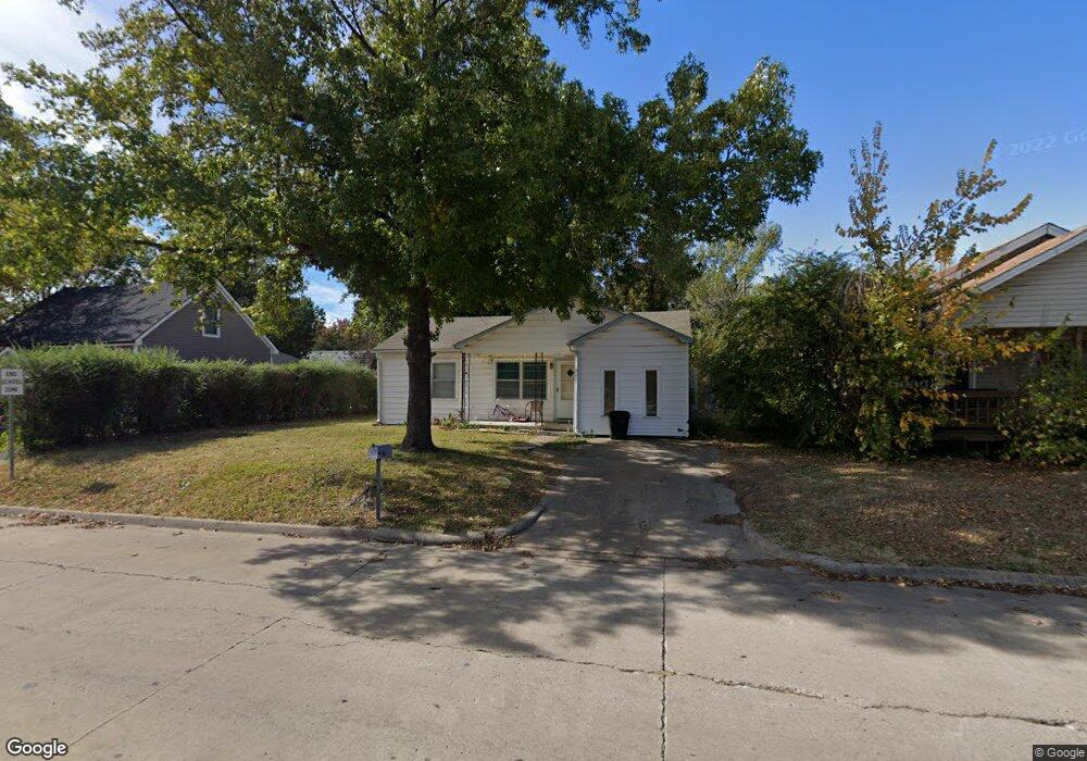 310 N Elliott St, Pryor, OK 74361 - photo 1