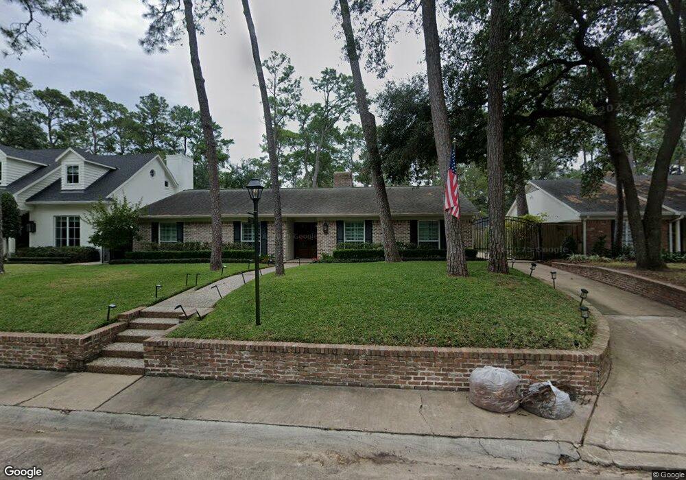 10007 Holly Springs Dr, Houston, TX 77042 - photo 1