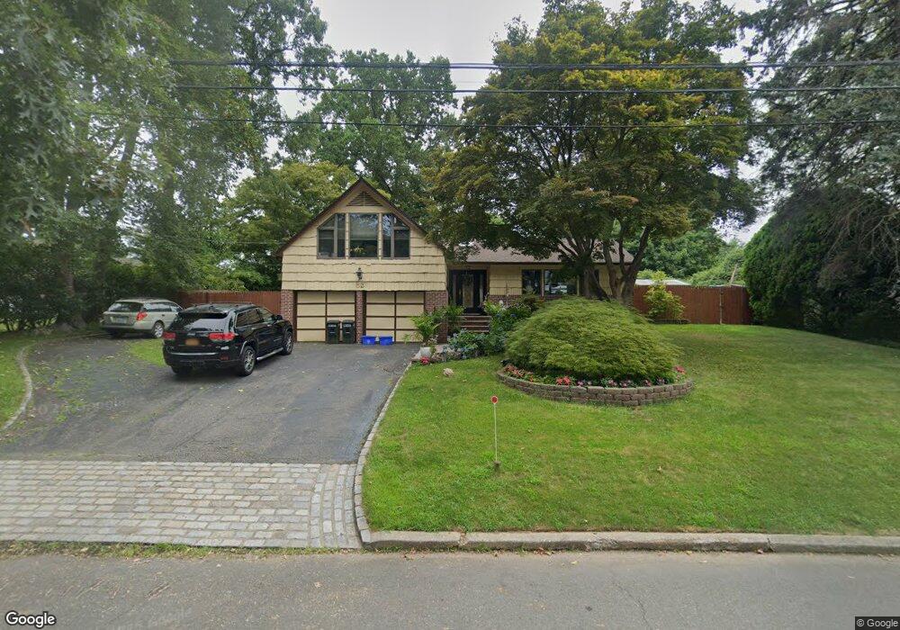 52 Harwood Dr E, Glen Cove, NY 11542 - photo 1