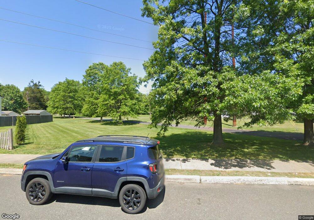 17 Fairway Ct, Quakertown, PA 18951 - photo 1