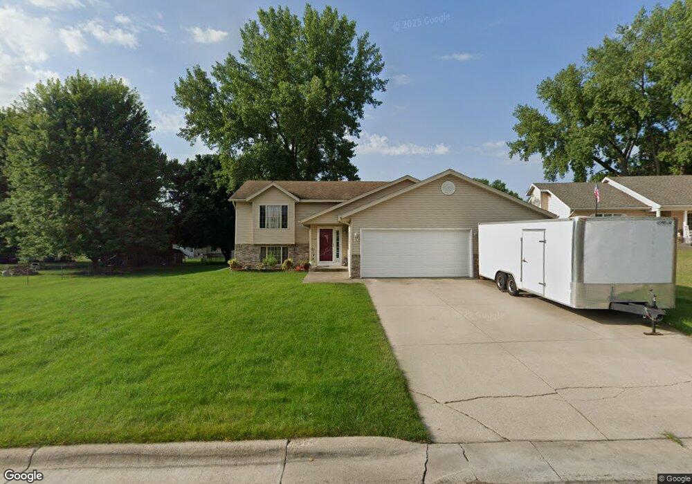 1112 Allan Dr, Albert Lea, MN 56007 - photo 1