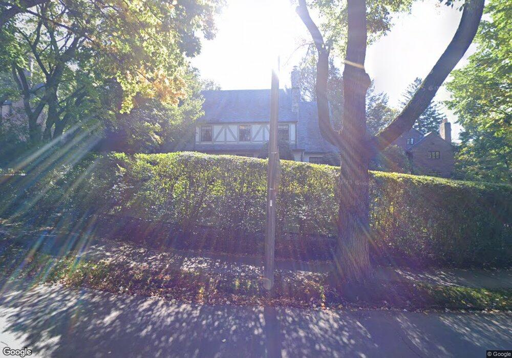 404 Clinton Rd, Brookline, MA 02445 - photo 1