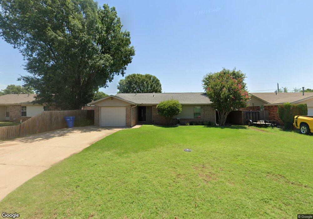 229 Deer Dr, Cache, OK 73527 - photo 1