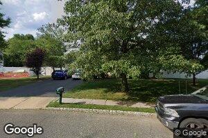 7 Treeview Ln, Cliffwood, NJ 07721