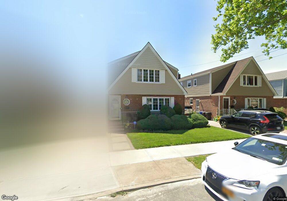 1340 146th St, Whitestone, NY 11357 - photo 1