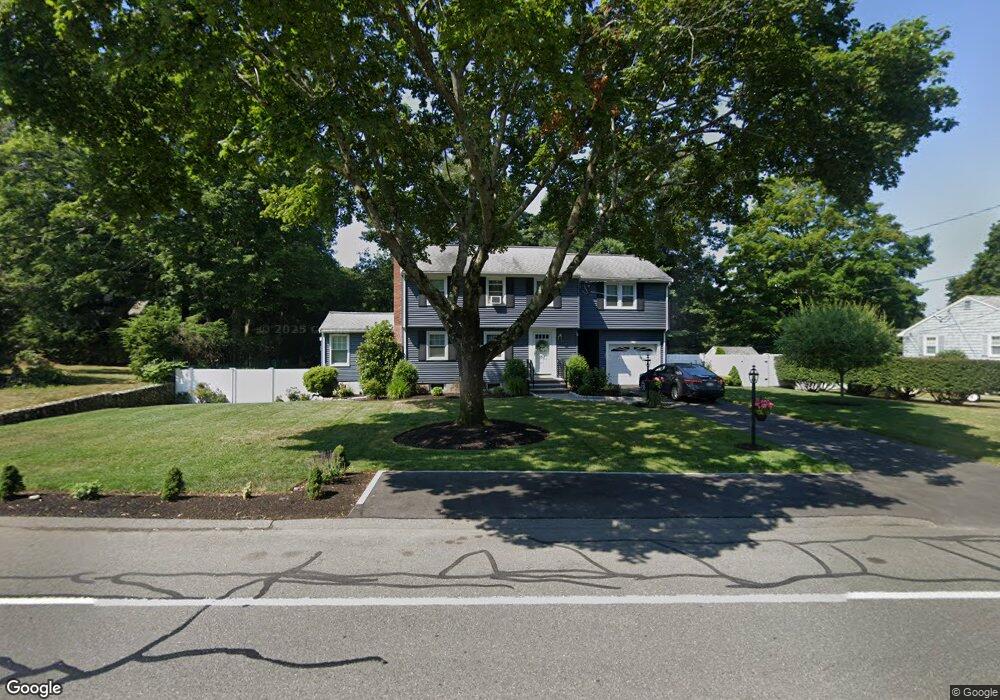 153 Farm St, Wakefield, MA 01880 - photo 1