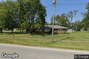 403 Central Ave, Cisne, IL 62823