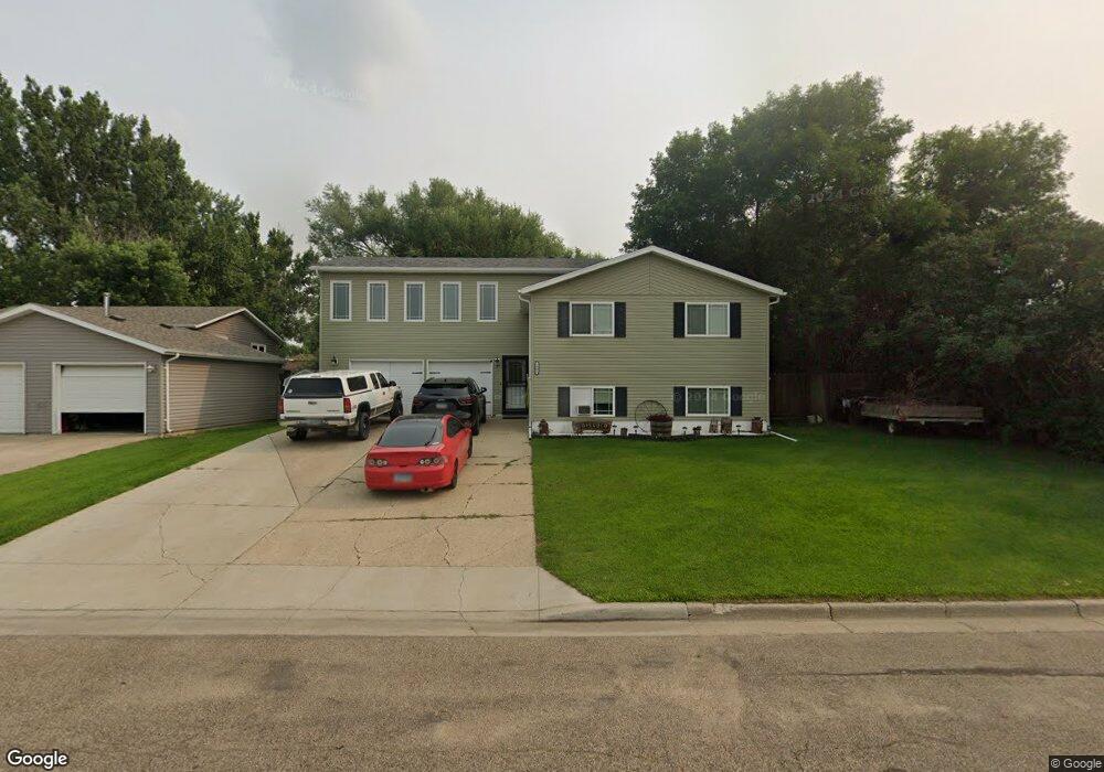 1001 13th St SW, Jamestown, ND 58401 - photo 1