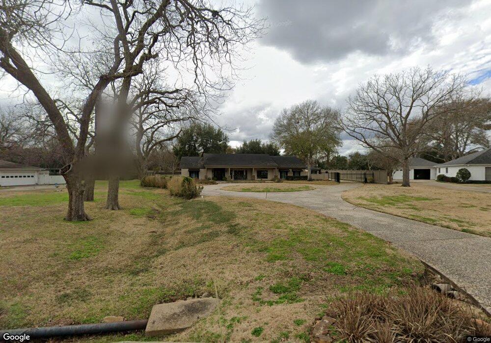 908 Victoria Dr, Richmond, TX 77469 - photo 1