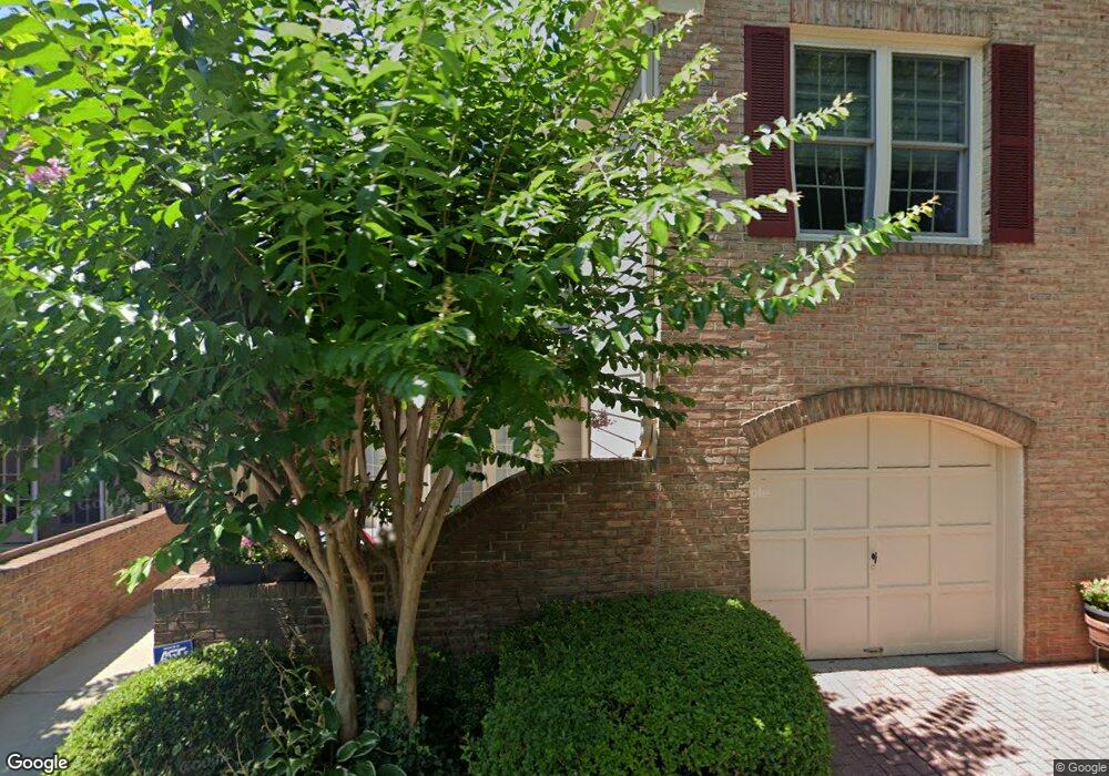 5720 Mayfair Manor Dr unit 98, Rockville, MD 20852 - photo 1