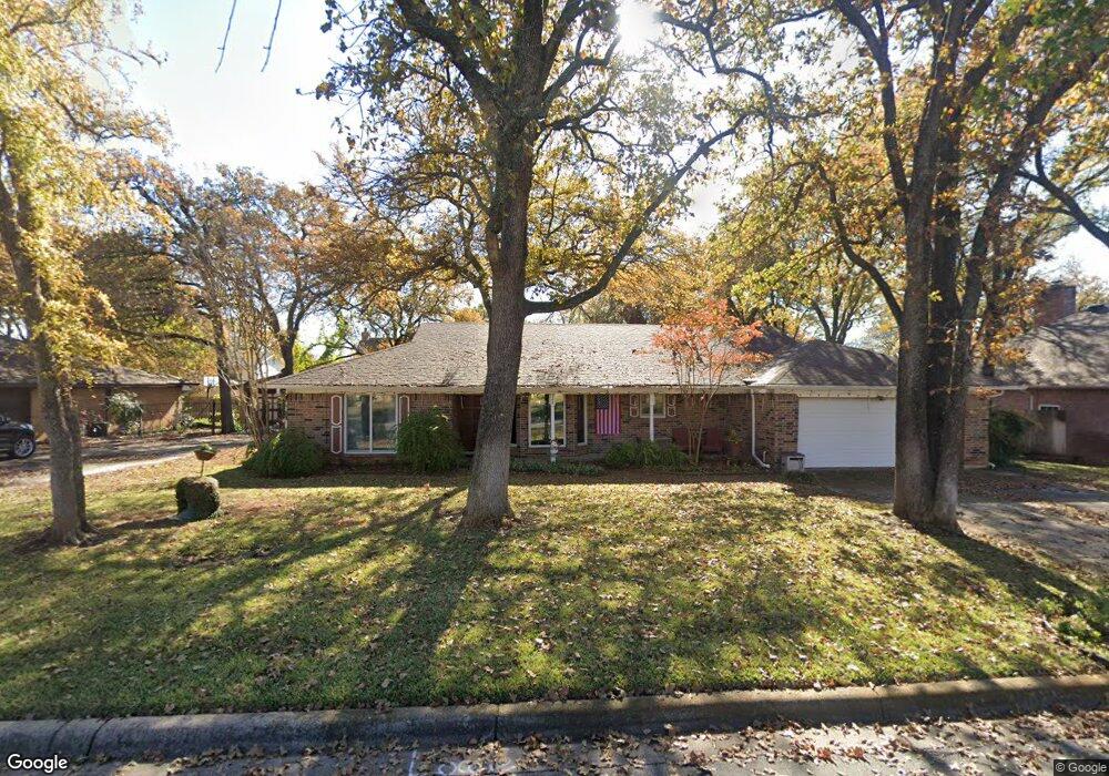 528 Greenwood Cir, Hurst, TX 76053 - photo 1