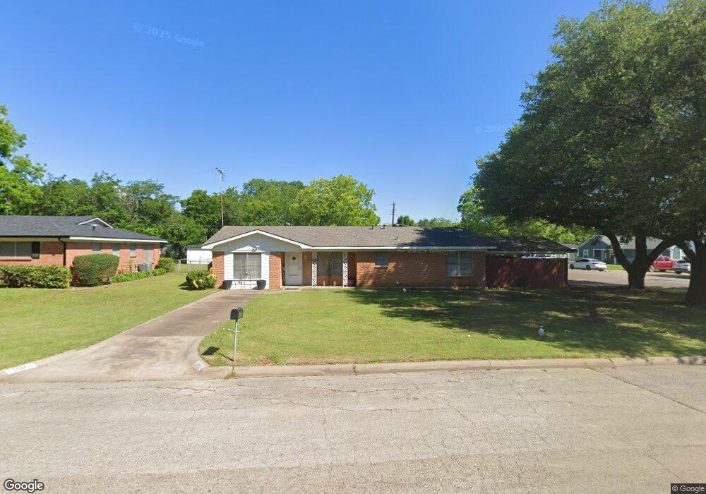 1002 Princeton Place, Cleburne, TX 76033 - photo 1