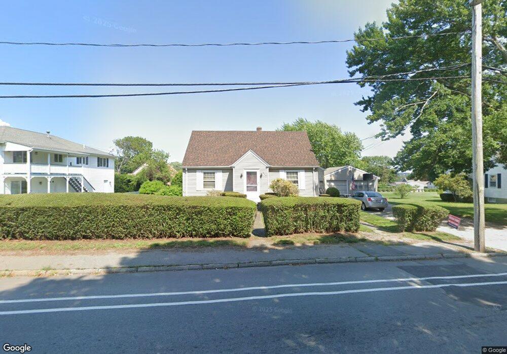 920 Brayton Ave, Somerset, MA 02726 - photo 1