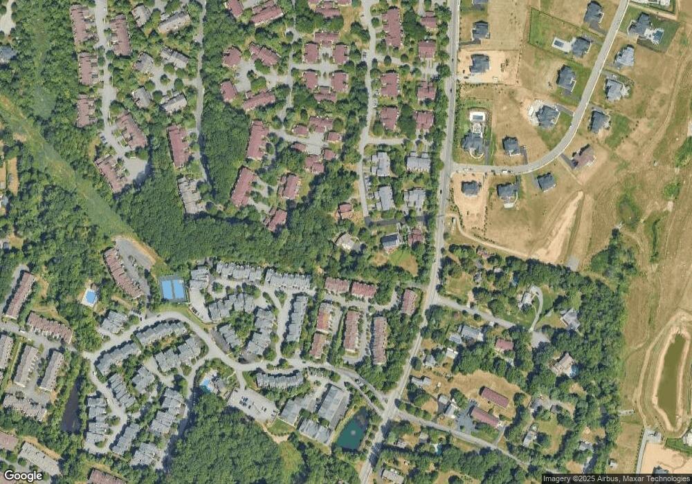 8 Litchult Ln, Mahwah, NJ 07430 - photo 1