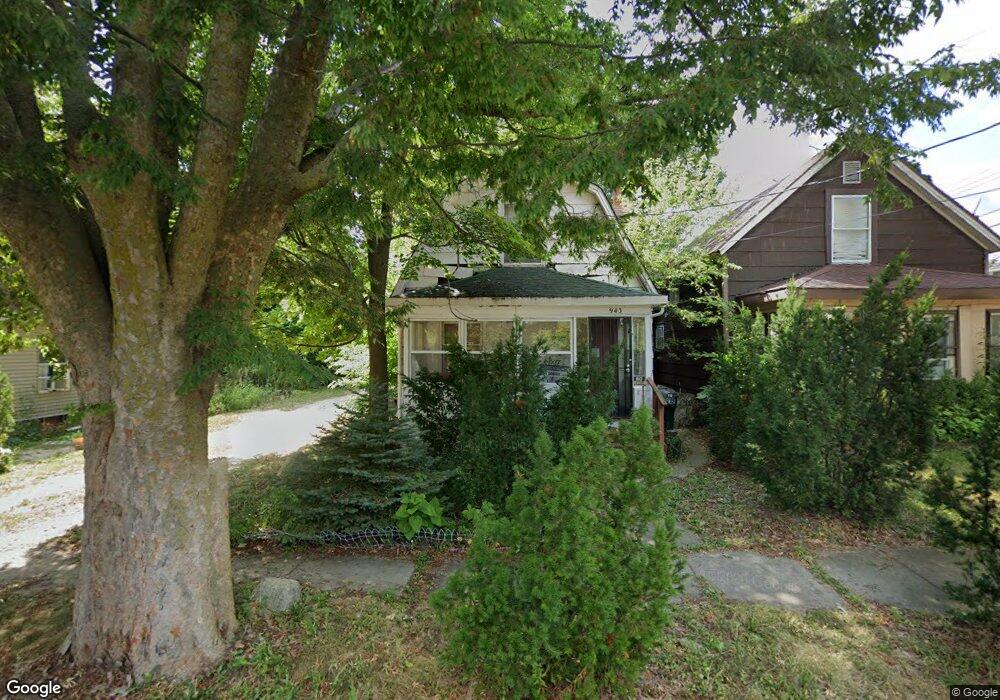 943 N Sycamore St, Lansing, MI 48906 - photo 1