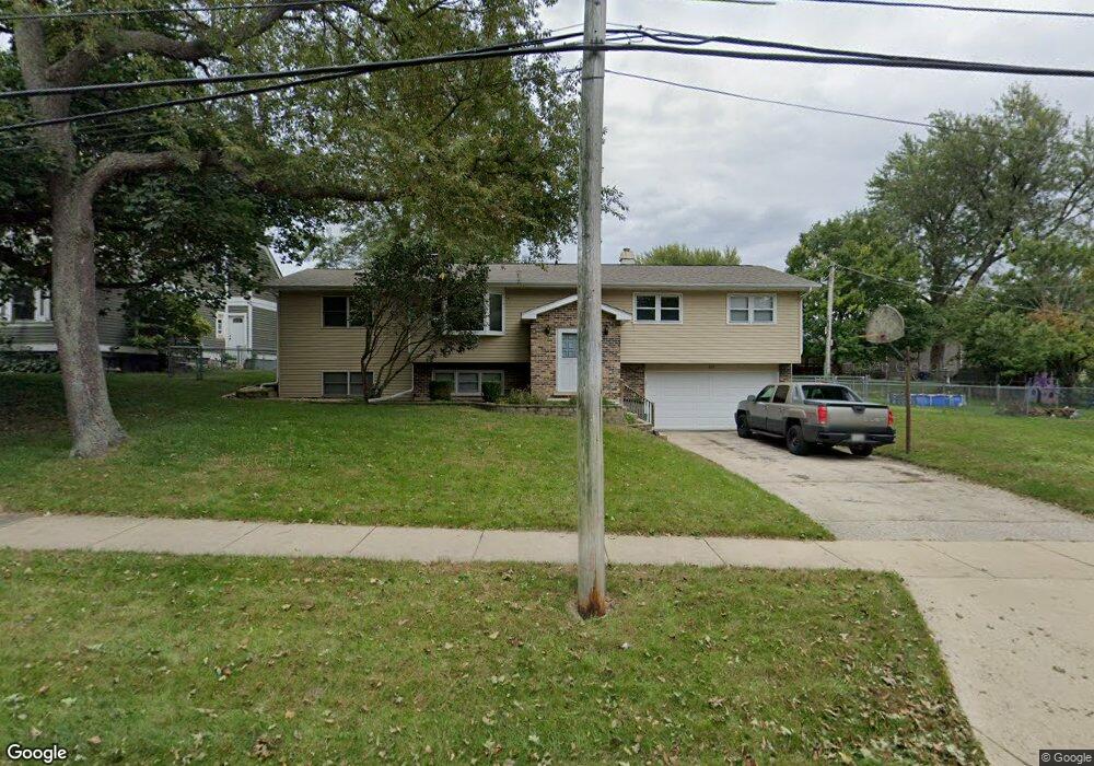 201 S River Rd, Algonquin, IL 60102 - photo 1