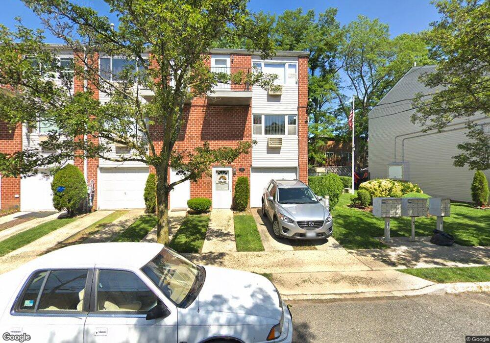 37A Francine Ct unit 93A, Staten Island, NY 10306 - photo 1