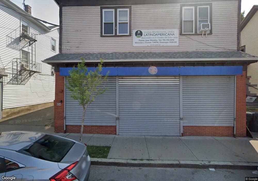 694 Dexter St, Central Falls, RI 02863 - photo 1