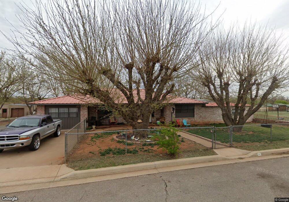 304 N Otis Ave, Elk City, OK 73644 - photo 1