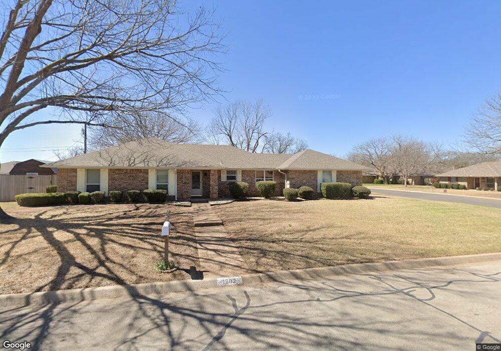 1202 Stonelake Dr, Cleburne, TX 76033 - photo 1