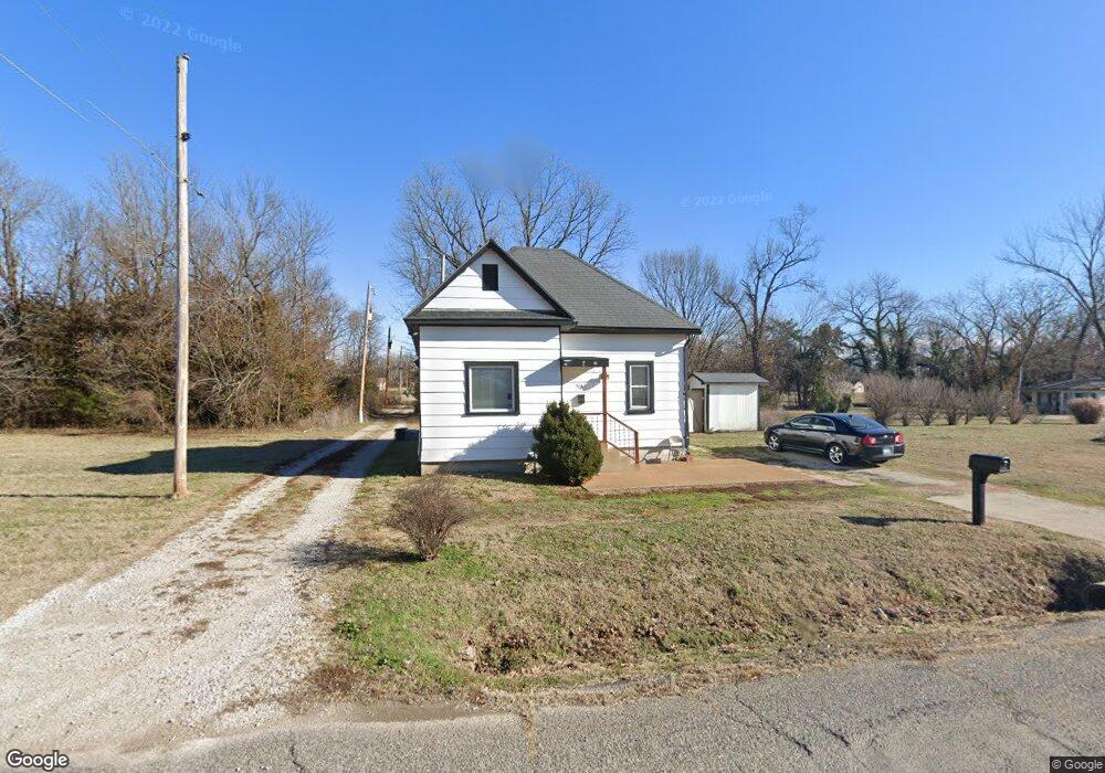 514 S 23rd St, Parsons, KS 67357 - photo 1