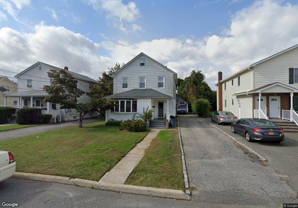 30 Smith St unit Lower, Glen Cove, NY 11542 - photo 1