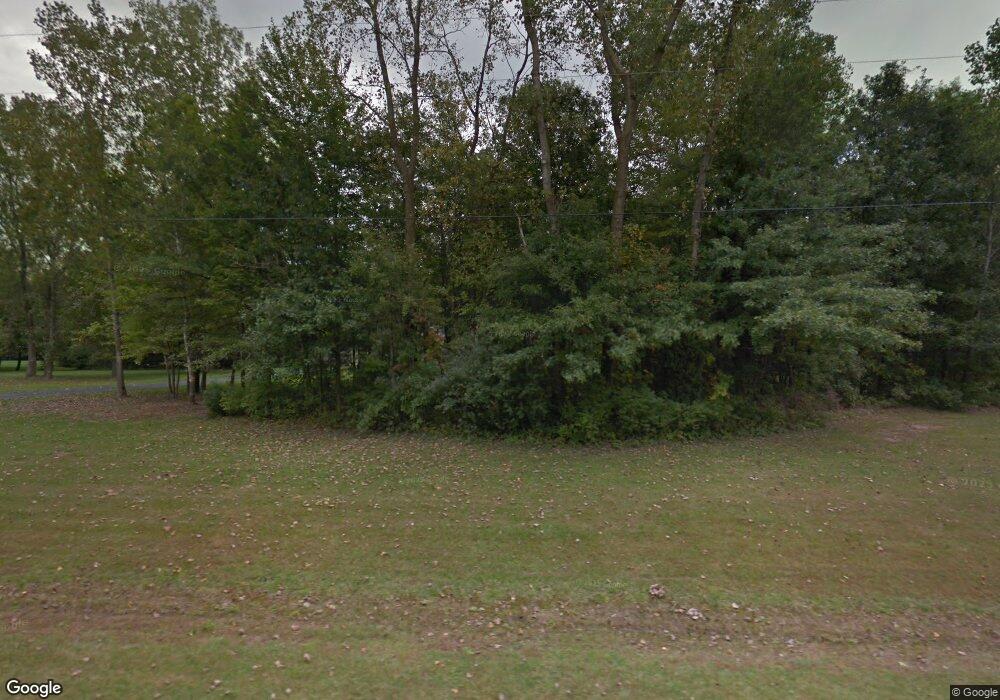 14178 Kenneth Dr, Carleton, MI 48117 - photo 1