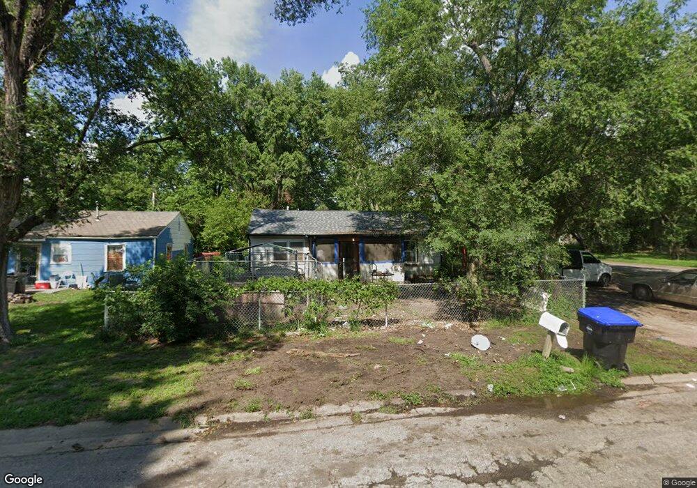 3462 SE Girard St, Topeka, KS 66605 - photo 1