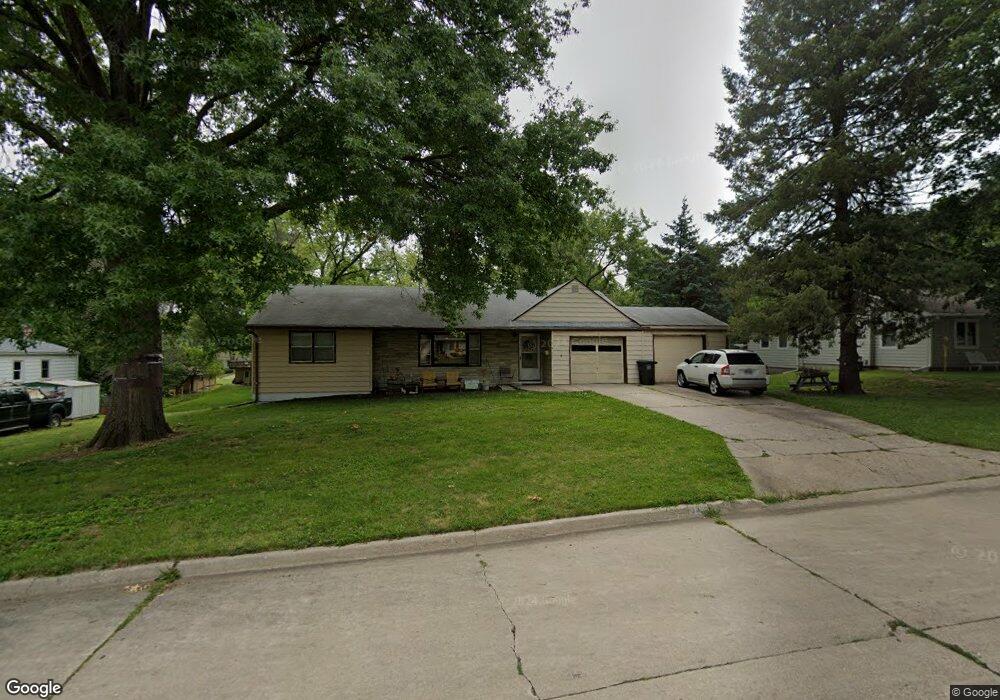 5411 SW 17th St, Des Moines, IA 50315 - photo 1