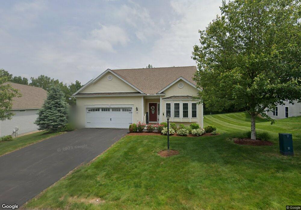 32 Black Forest Cir unit 32, Londonderry, NH 03053 - photo 1