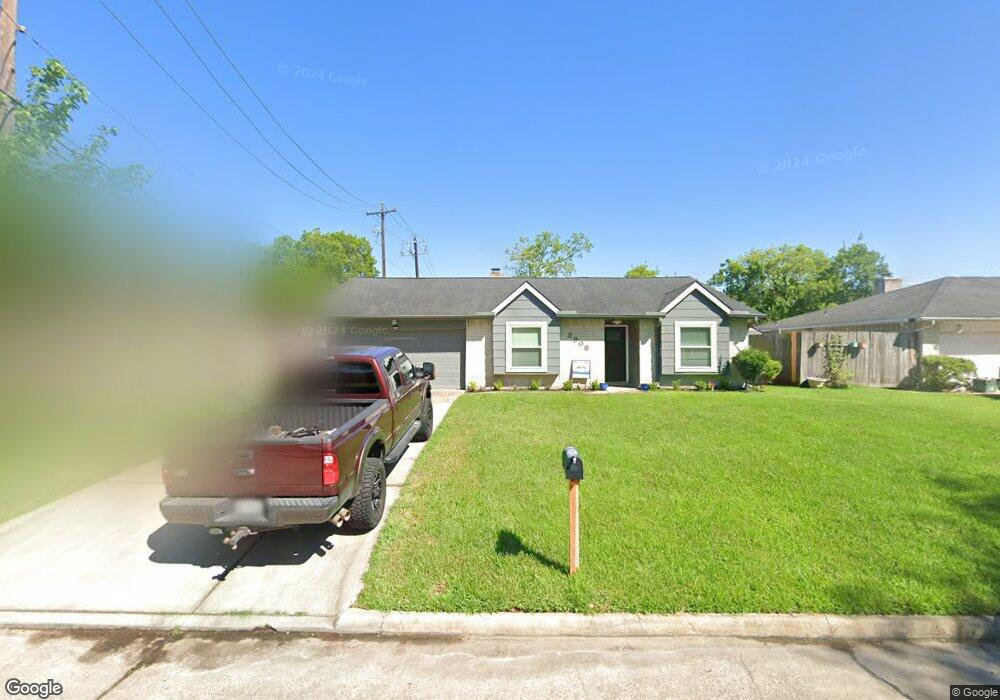 3906 Townes Forest Rd, Friendswood, TX 77546 - photo 1