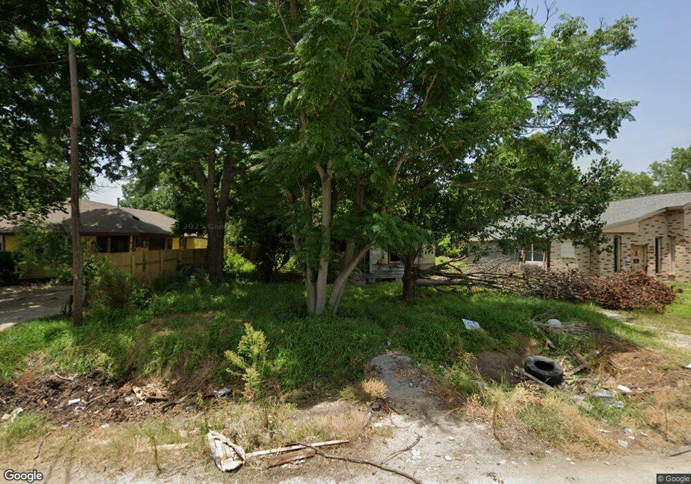 906 Ellington St, Houston, TX 77088 - photo 1