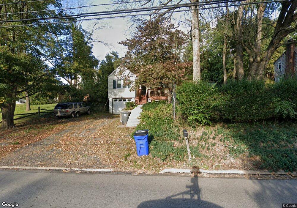 492 Manatawny St, Pottstown, PA 19464 - photo 1