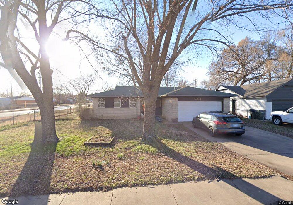 501 N Chambers Trail, Claremore, OK 74017 - photo 1