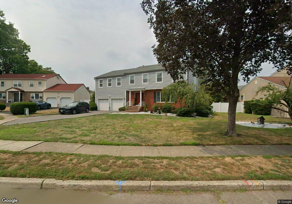 256 Purdue Ct, Paramus, NJ 07652 - photo 1