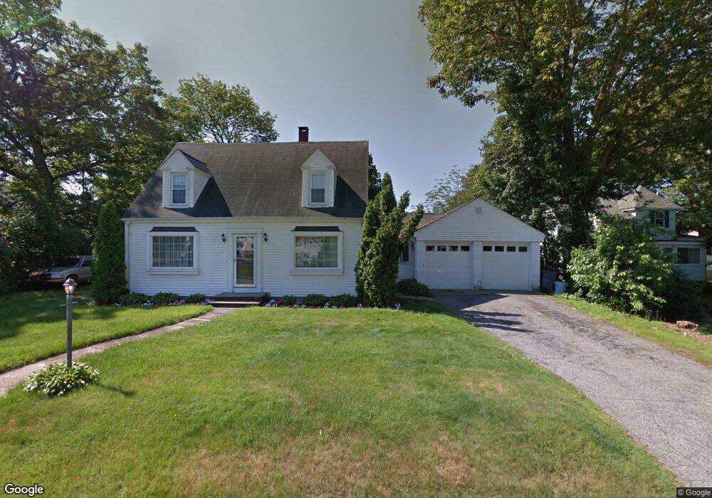 2 Arnold Ave, Smithfield, RI 02917 - photo 1
