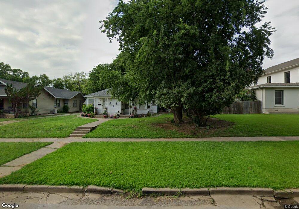 917 Bixby St, Ardmore, OK 73401 - photo 1