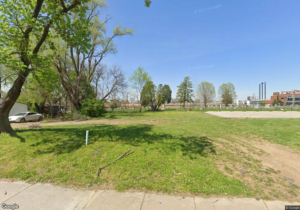 222 W 22nd St, Anderson, IN 46016 - photo 1