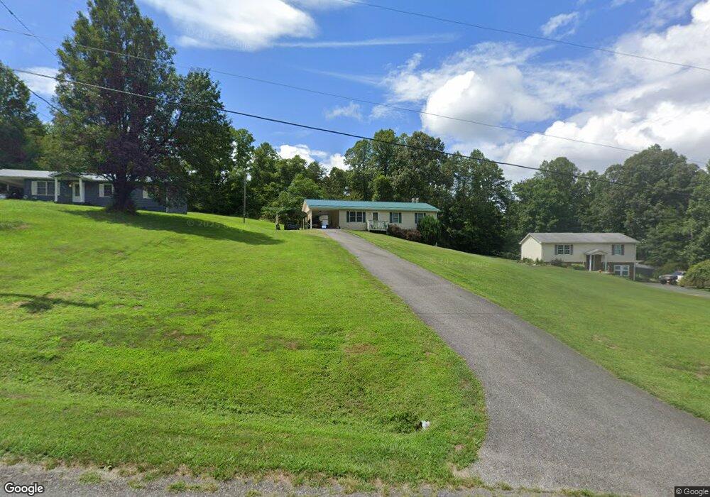 207 Blue Knob Rd, Martinsville, VA 24112 - photo 1