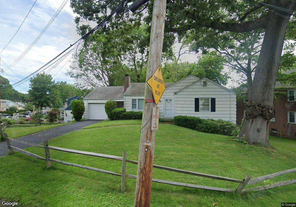 521 N Wagner Ave, Mamaroneck, NY 10543 - photo 1