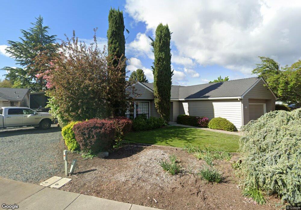 909 Pittview Ct, Central Point, OR 97502 - photo 1