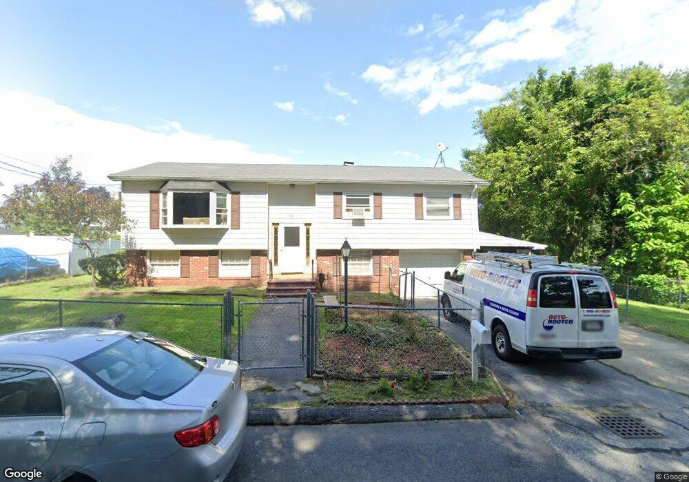 34 Sparkle Dr, Lawrence, MA 01843 - photo 1